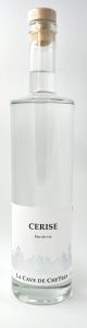 Cerise Cerise noire de cheyres kirsch très fin eau-de-vie premium spiritueux haut-de-gamme fribourg spiritueux 43% volume la cave de cheyres distillerie michel fine eau-de-vie terroir fribourg terroir fribourgeois ramassé à la main cheyres cerises suisses